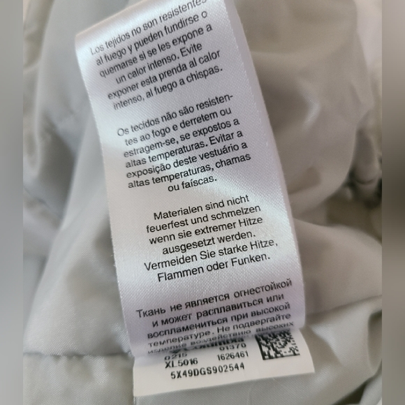 COLUMBIA WOMEN'S WHITE HOODED PARKA - Picture 3 of 6